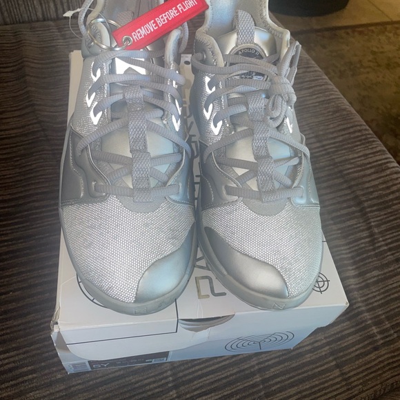 Nike PG 3 NASA (GS) - Picture 2 of 5